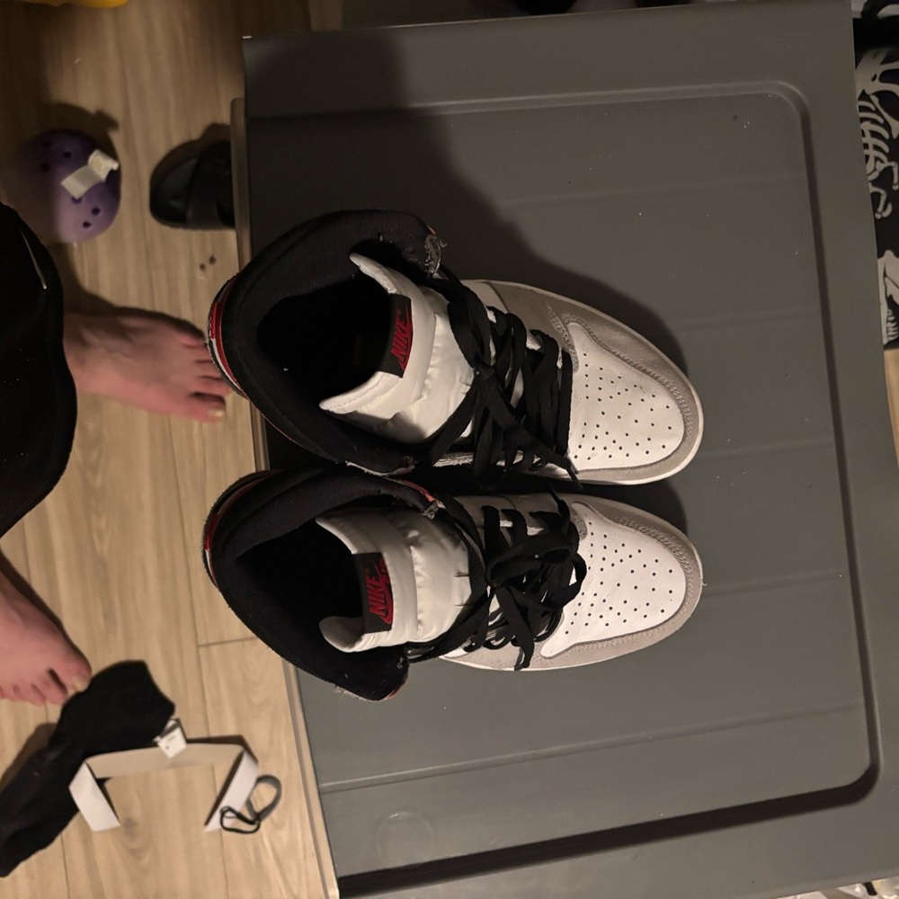 Nike White and Black Sneakers with Red Accents